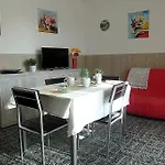 Nettuno 1a 펜션 리도 디 폼포사
